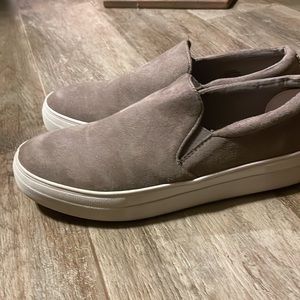 Steve Madden suede sneakers - like new ! Size 10